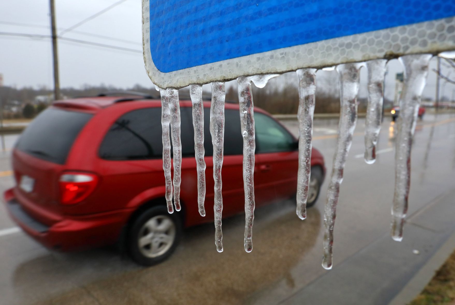 Winter storm brings icy conditions to St. Louis